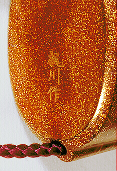 Close-Up Base: Ho-Ho Bird Inro
