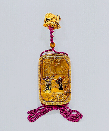 Reverse: Japanese inro of a carpet-making scene with ivory netsuke